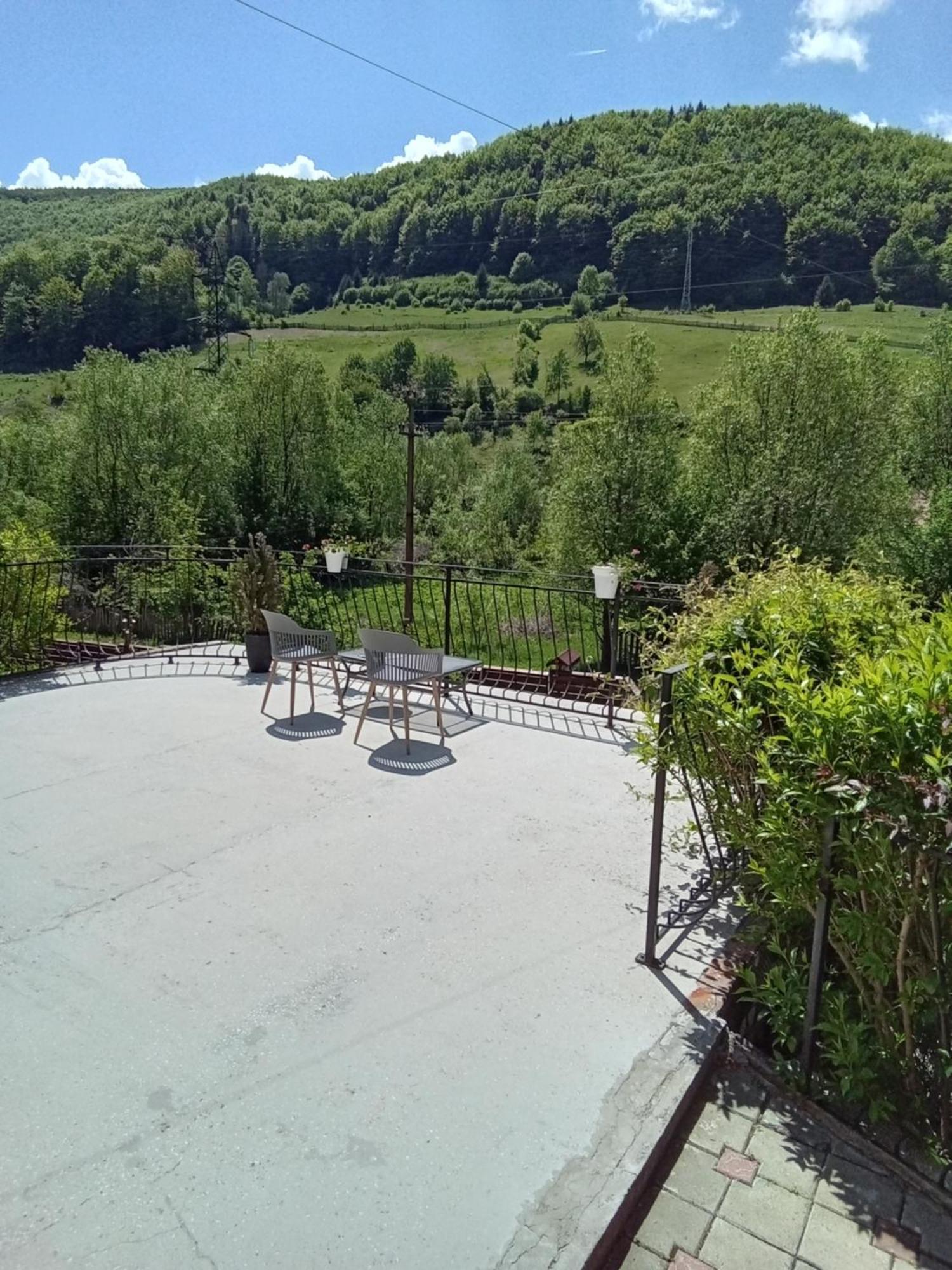 Hotel Casa Ozon à Vulcan  Extérieur photo