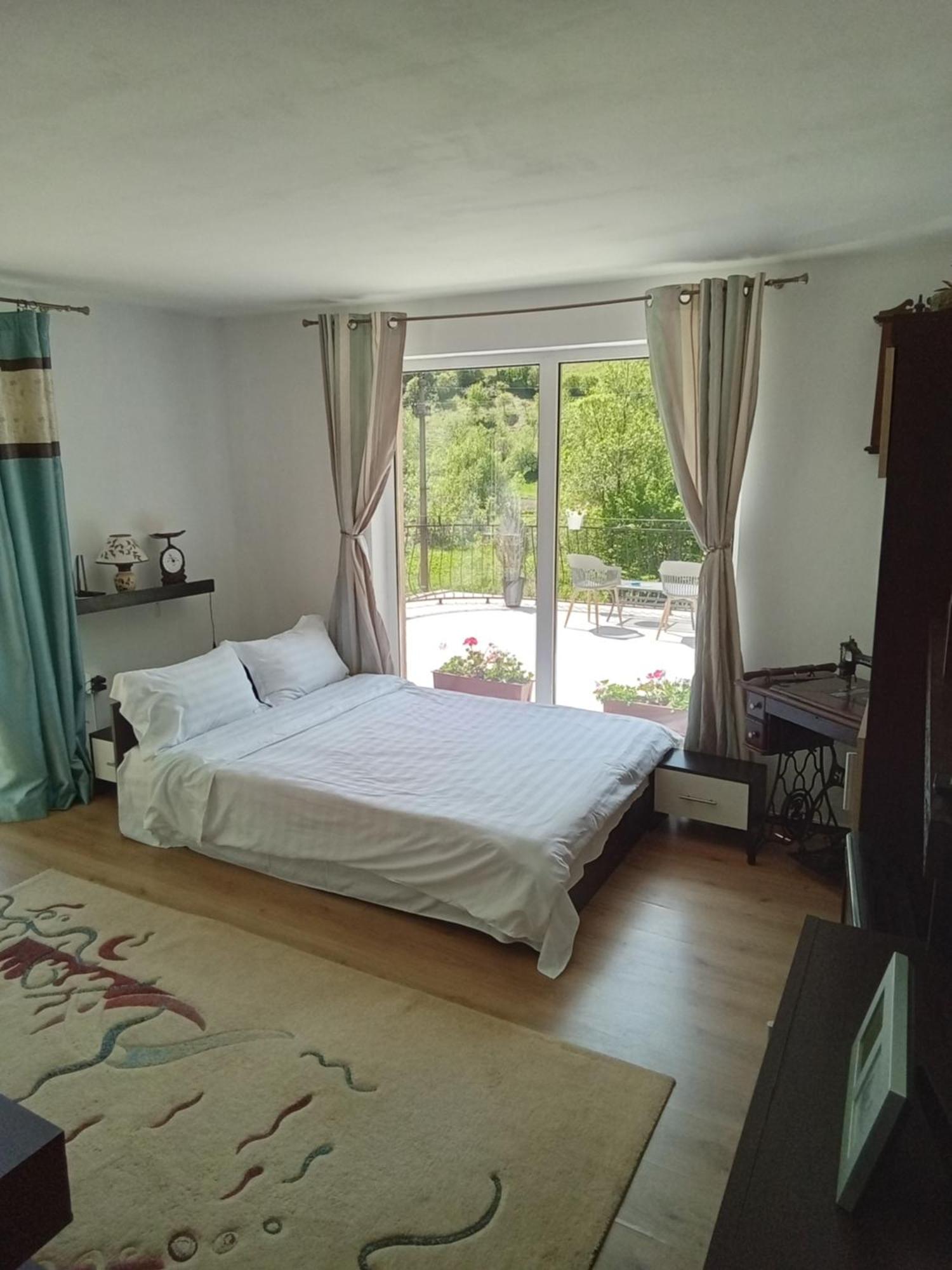 Hotel Casa Ozon à Vulcan  Extérieur photo
